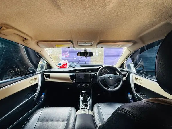 toyota-corolla-gli-2017-big-2