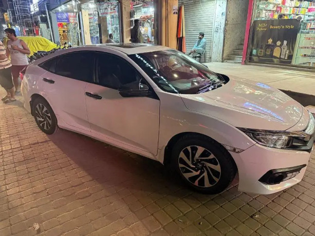honda-civic-vti-oriel-2016-big-0
