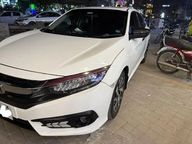 honda-civic-vti-oriel-2016-big-7