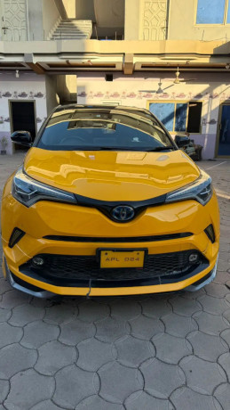toyota-c-hr-g-2018-2024-big-1