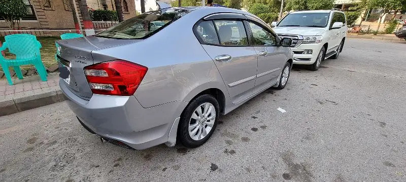 honda-city-12l-cvt-big-3