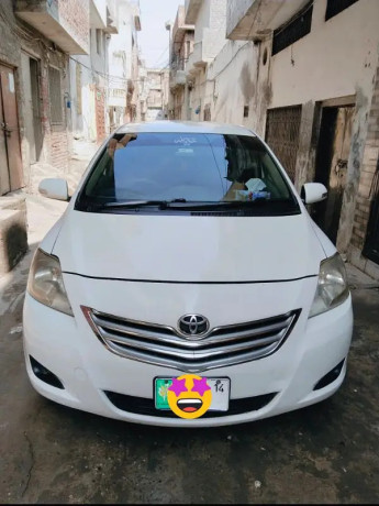 toyota-belta-2014-big-0