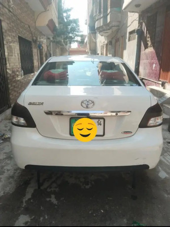 toyota-belta-2014-big-5