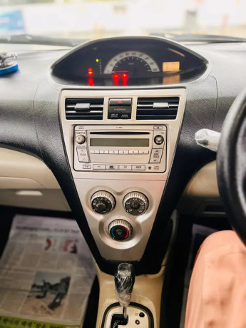 toyota-belta-2014-big-7