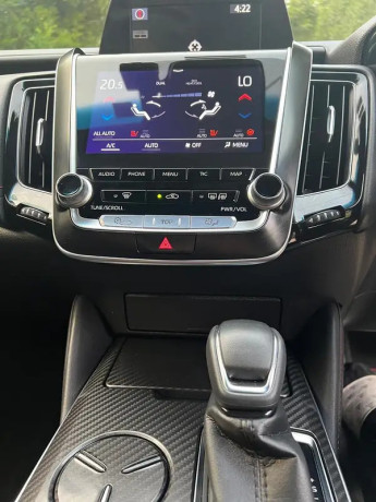 toyota-crown-2020-big-8