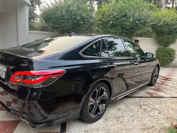 toyota-crown-2020-big-5