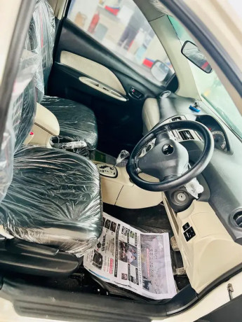 toyota-belta-2010-big-4