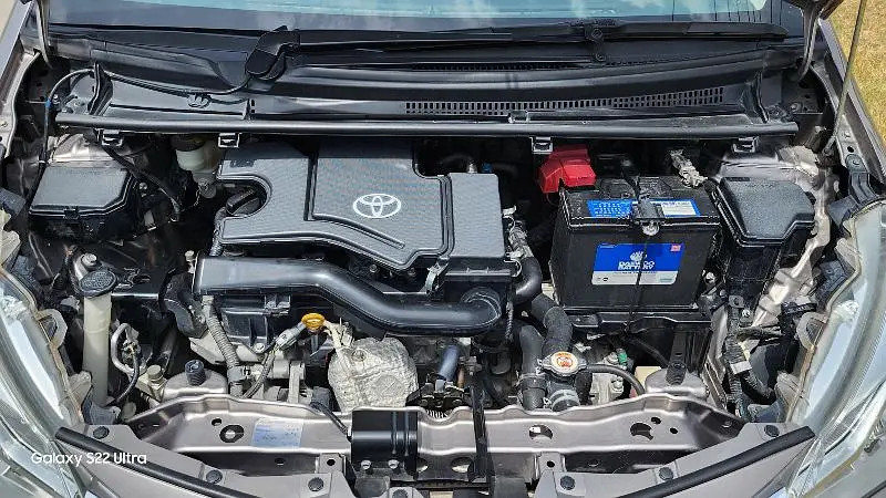 toyota-vitz-2018-big-10
