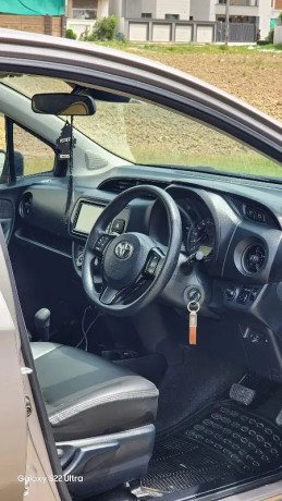 toyota-vitz-2018-big-4