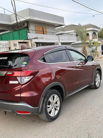 honda-vezel-2014-2017-big-2