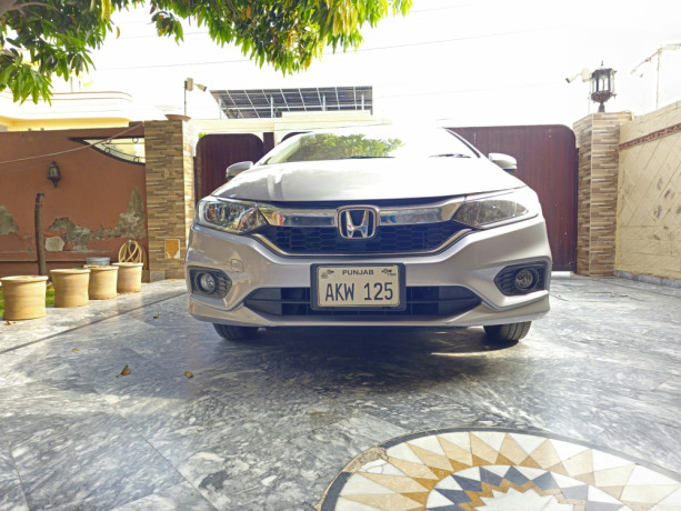 honda-city-15l-aspire-cvt-big-1