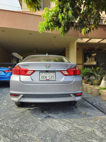 honda-city-15l-aspire-cvt-big-3