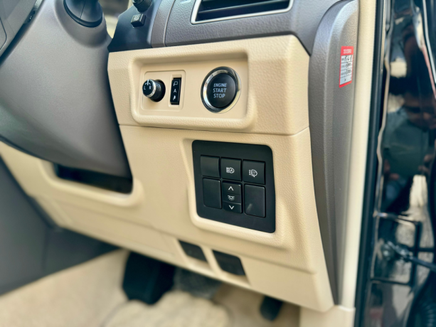 toyota-prado-txl-big-4