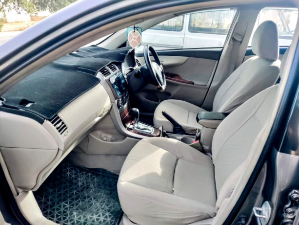toyota-corolla-altis-16-x-cvt-i-special-edition-big-2