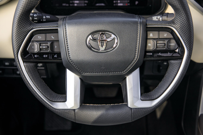 toyota-tundra-2022-big-14