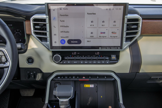 toyota-tundra-2022-big-8