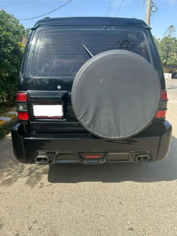 mitsubishi-pajero-1994-big-3
