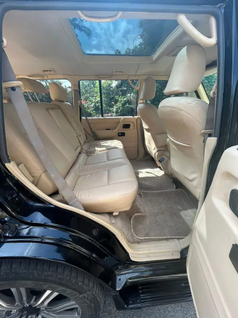 mitsubishi-pajero-1994-big-5