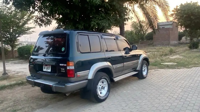 toyota-land-cruiser-1995-big-0