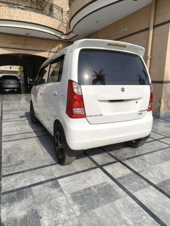 suzuki-wagon-r-2017-big-2