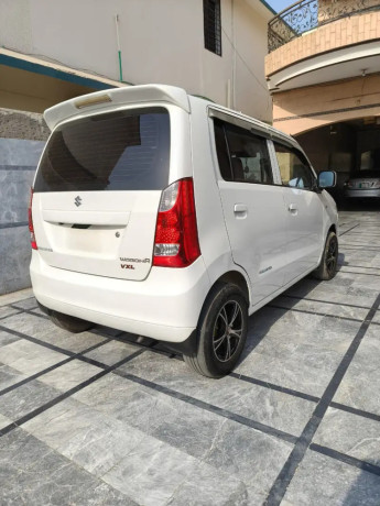 suzuki-wagon-r-2017-big-1