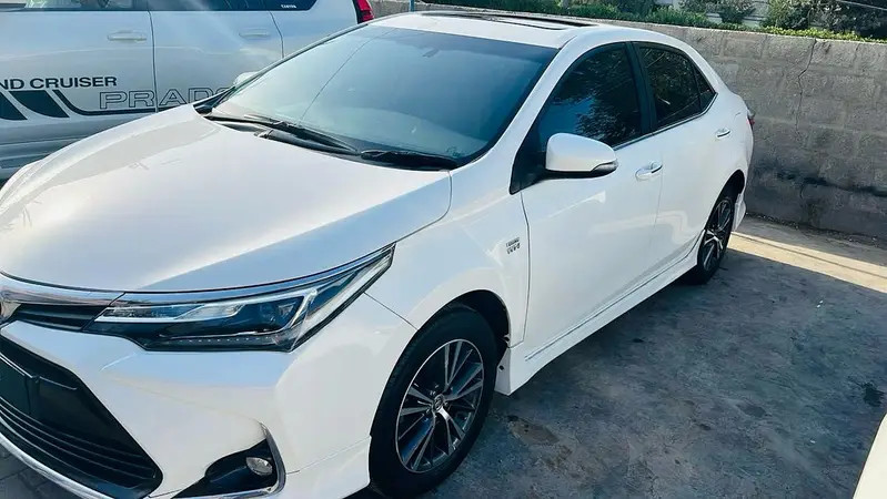 toyota-altis-grande-18-x-beige-interior-2021-big-2