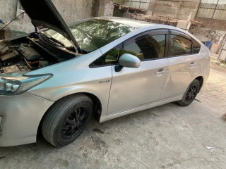 toyota-prius-2012