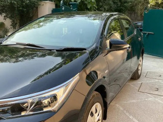 toyota-corolla-altis-x-cvt-i-18