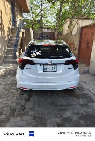 honda-vezel-2018-big-0