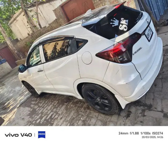 honda-vezel-2018-big-3