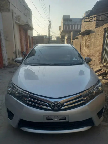 toyota-corolla-gli-2016-big-0