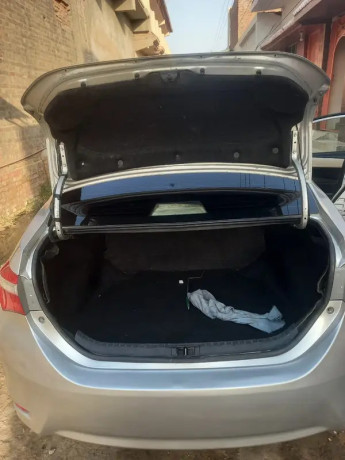 toyota-corolla-gli-2016-big-7