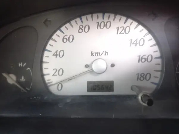 suzuki-alto-2007-big-9