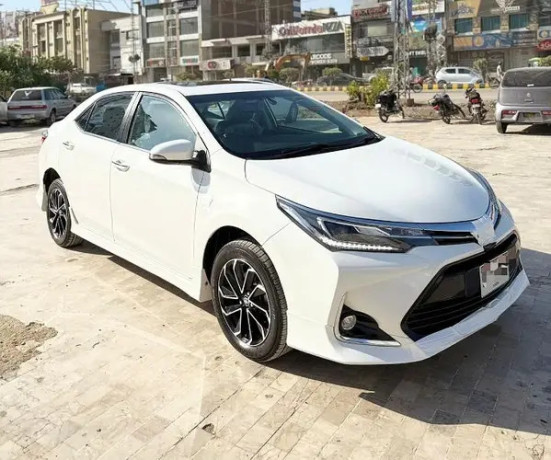 toyota-altis-grande-2023-big-1