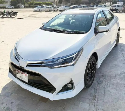toyota-altis-grande-2023-big-6