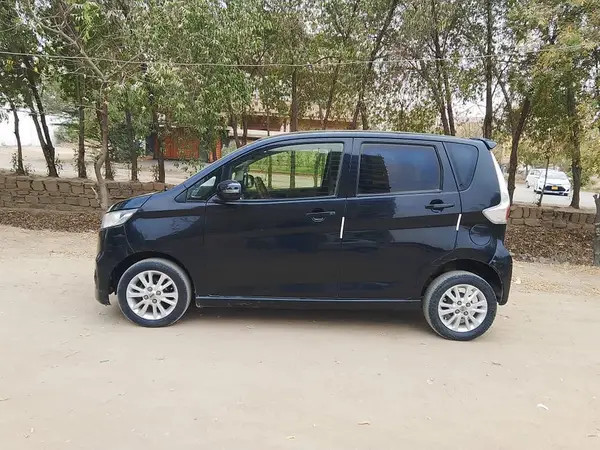 nissan-dayz-highway-star-g-full-option-push-start-201518-big-2