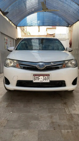 toyota-corolla-axio-2015-2018-big-0