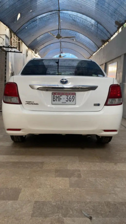toyota-corolla-axio-2015-2018-big-3
