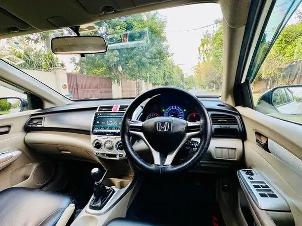 honda-city-12l-cvt-big-4