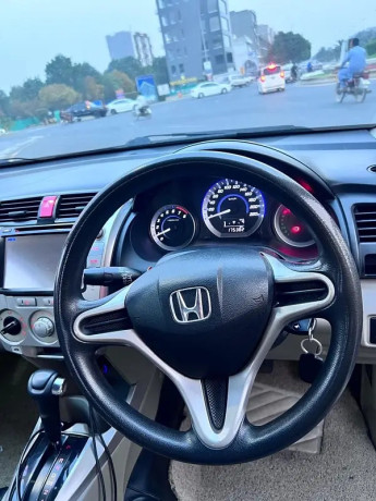 honda-city-13-i-vtec-2015-big-10