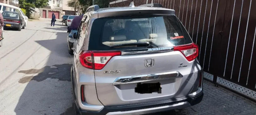 honda-br-v-2021-registered-dec-2021-big-4