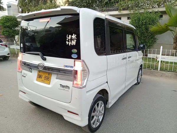 full-opt-daihatsu-tanto-custom-201518-bt-mira-dayz-roox-wagon-spacia-big-4