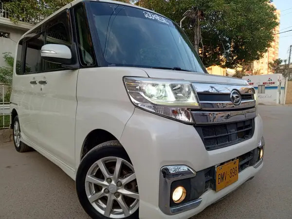 full-opt-daihatsu-tanto-custom-201518-bt-mira-dayz-roox-wagon-spacia-big-1