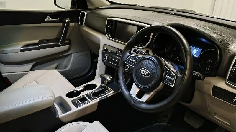 kia-sportage-fwd-2021-big-6