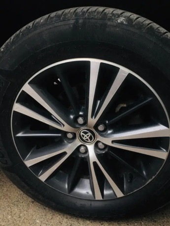 toyota-corolla-altis-16-x-cvt-i-big-2
