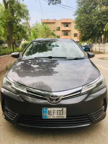 toyota-corolla-altis-16-x-cvt-i-big-0
