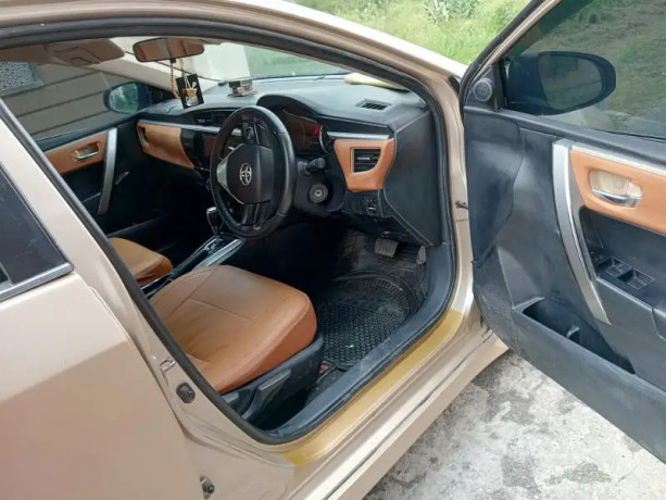 toyota-altis-grande-2014-big-5