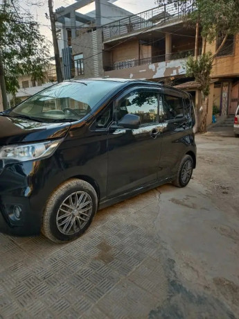 nissan-dayz-highway-star-2015-big-7