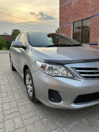 toyota-corolla-gli-2012-big-13