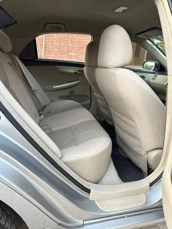 toyota-corolla-gli-2012-big-4